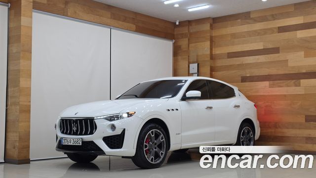 Maserati Levante из Кореи Encar