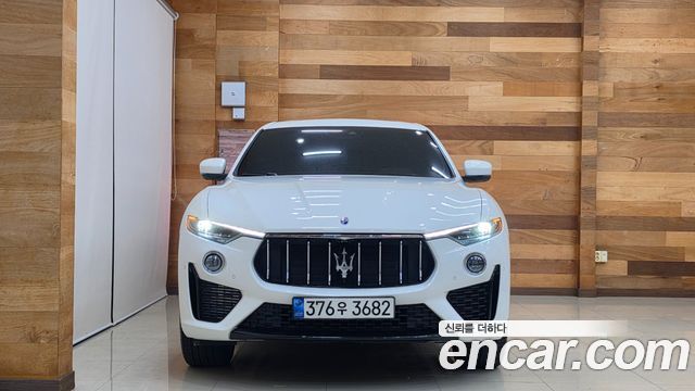 Maserati Levante из Кореи Encar