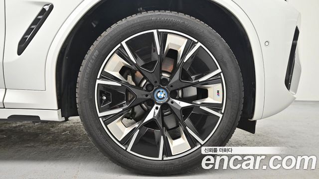 BMW iX3 M Sports — пробег 27 545 км — фото 5 из 5