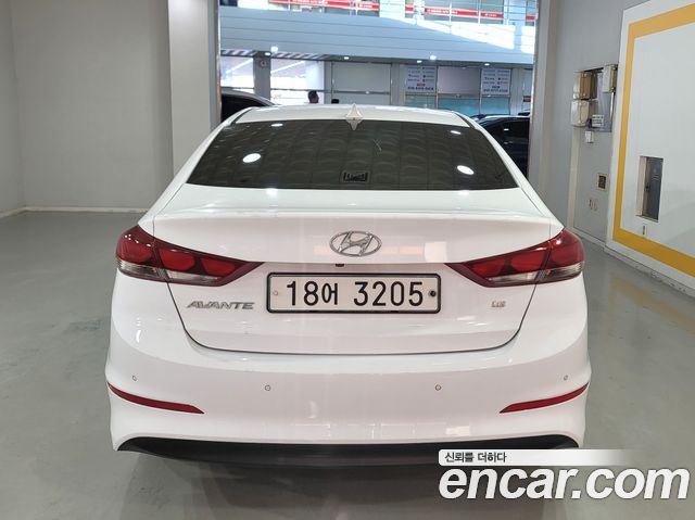 Hyundai AVANTE из Кореи Encar