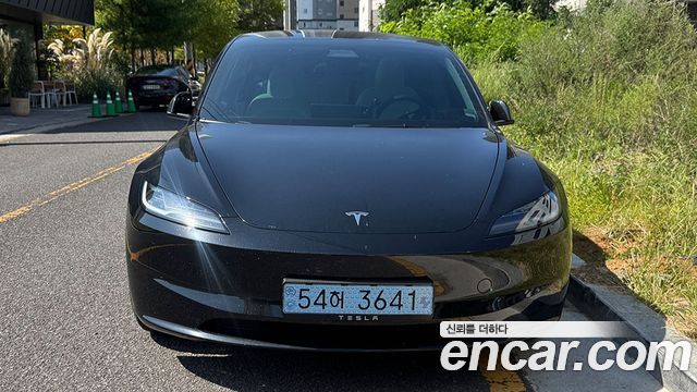Tesla Model 3 RWD — пробег 8 810 км — фото 1 из 5