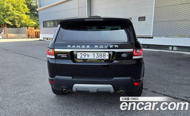Land Rover Range Rover Sport 3.0 SDV6 HSE Dynamic — пробег 141 000 км — фото 4 из 5