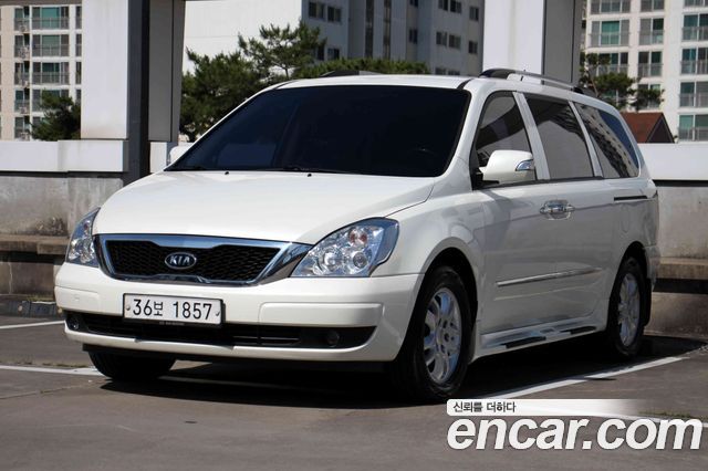 Kia Carnival New Carnival Limousine GLX — пробег 165 070 км — фото 2 из 5