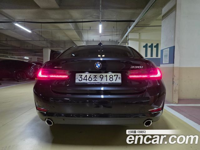 BMW 3-Series 330i xDrive Luxury — пробег 38 063 км — фото 4 из 5