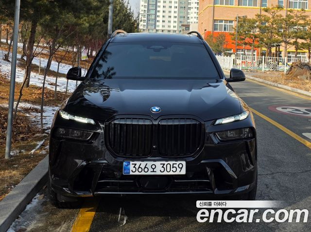 BMW X7 xDrive 40d M Sport 6STR — пробег 7 500 км — фото 1 из 5