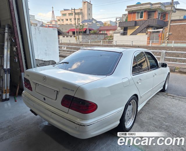Mercedes-Benz E-Class из Кореи Encar