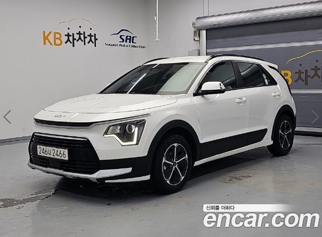 Kia Niro Prestige — пробег 15 748 км — фото 1 из 5
