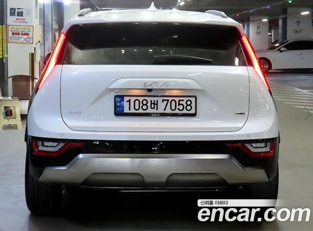 Kia Niro Signature — пробег 12 289 км — фото 5 из 5