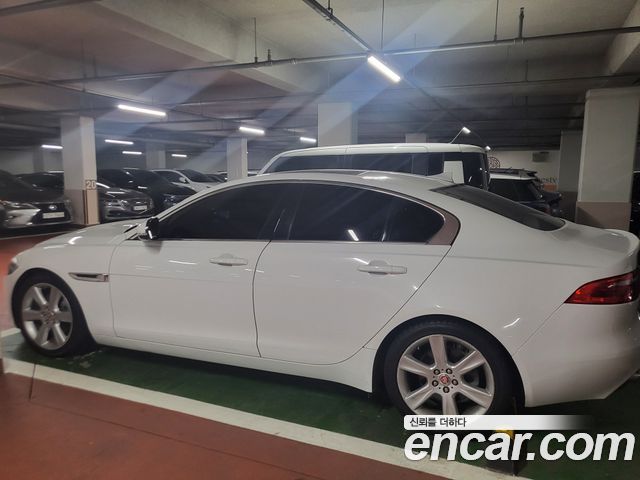 Jaguar XE 20d Portfolio — пробег 138 500 км — фото 4 из 5