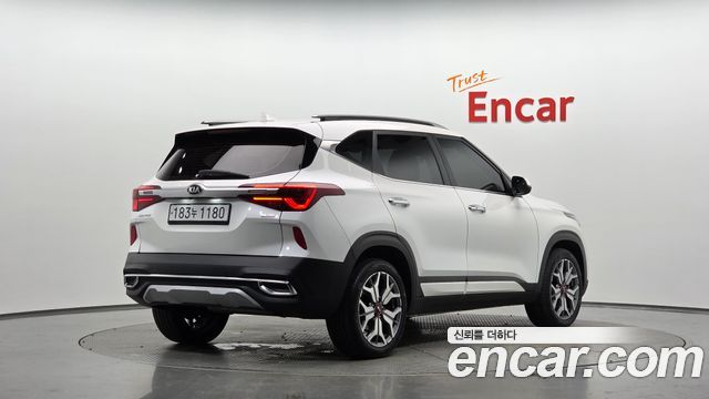 Kia Seltos из Кореи Encar