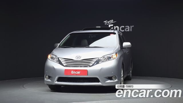 Toyota Sienna из Кореи Encar