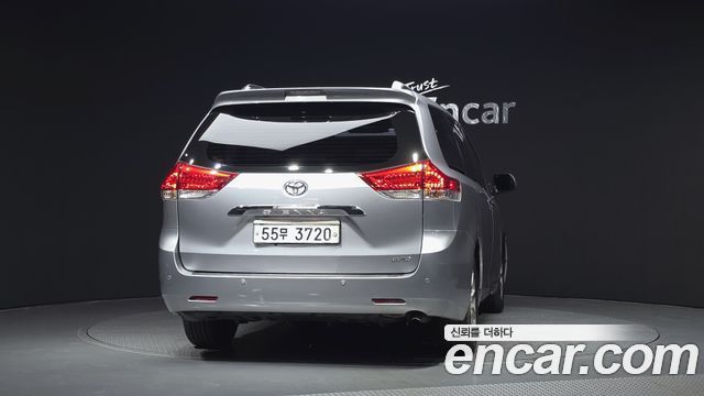 Toyota Sienna из Кореи Encar