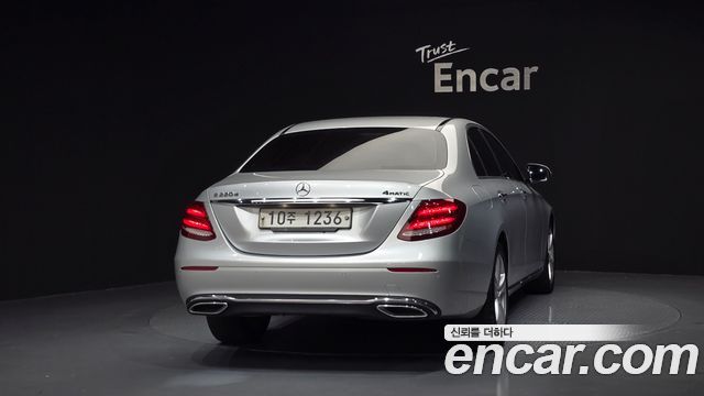 Mercedes-Benz E-Class из Кореи Encar