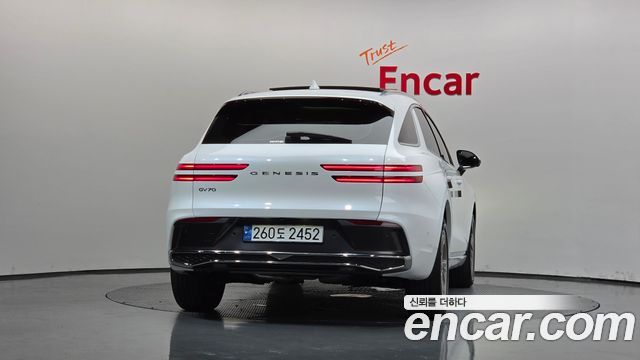 Genesis GV70 из Кореи Encar