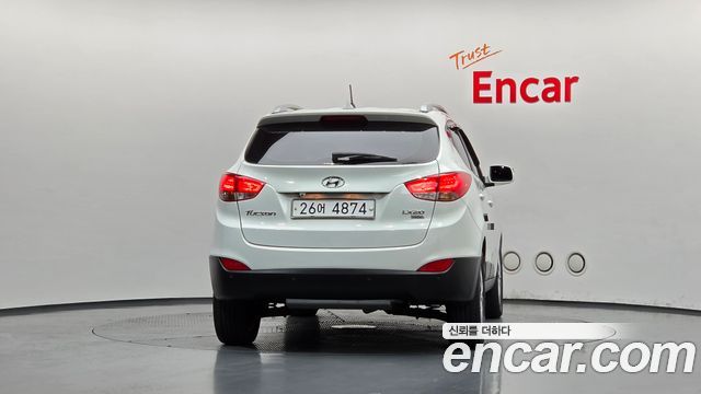 Hyundai Tucson Diesel 2WD LX20 Luxury — пробег 97 482 км — фото 4 из 5