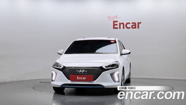 Hyundai Ioniq Q — пробег 146 899 км — фото 3 из 5