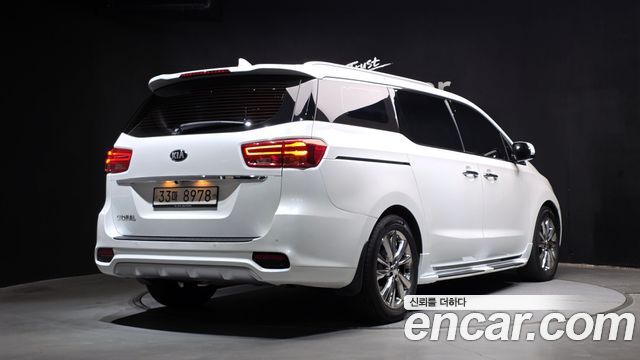 Kia Carnival из Кореи Encar