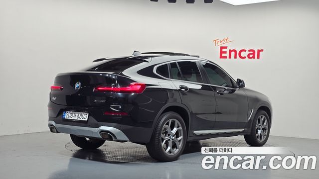 BMW X4 xDrive20i xLine — пробег 16 397 км — фото 2 из 5