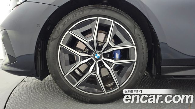 BMW 5-Series 520i M Sport — пробег 8 111 км — фото 5 из 5