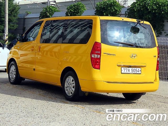 Hyundai Starex 12-Seater Wagon Smart — пробег 196 982 км — фото 3 из 5