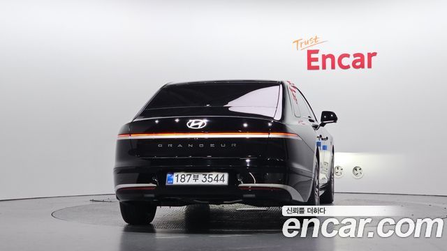 Hyundai Grandeur 2.5 Gasoline  2WD Caligraphy — пробег 695 км — фото 4 из 5