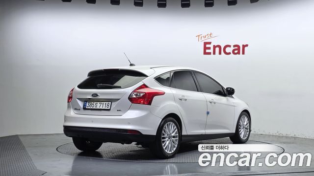 Ford Focus 2.0 Titanium Hachback 3rd — пробег 55 250 км — фото 2 из 5
