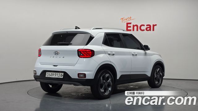 Hyundai Venue из Кореи Encar