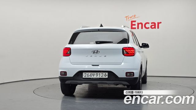 Hyundai Venue из Кореи Encar