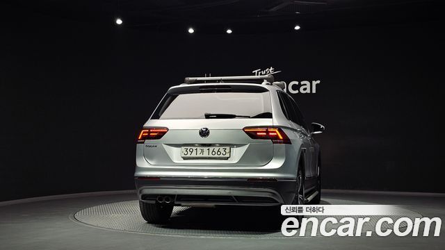 Volkswagen Tiguan 2.0 TDI Prestige — пробег 95 318 км — фото 4 из 5