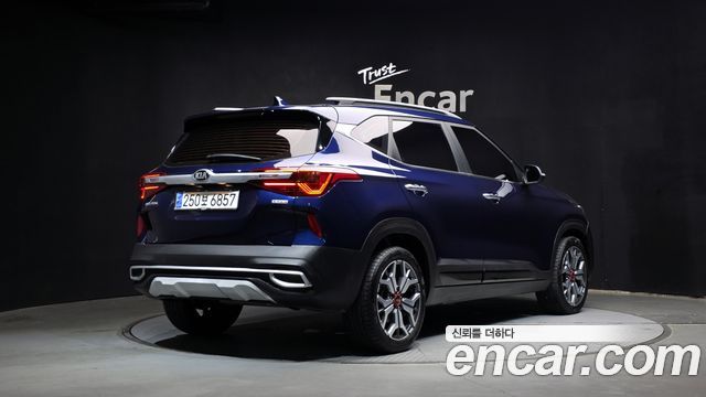 Kia Seltos из Кореи Encar