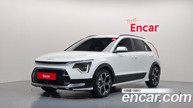 Kia Niro Signature — пробег 61 869 км — фото 1 из 5