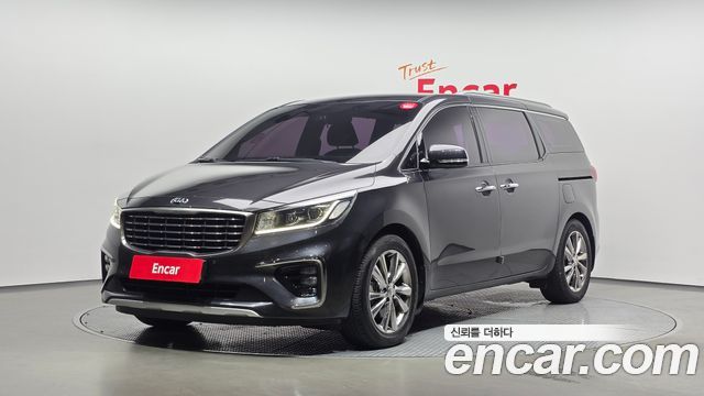 Kia Carnival 9-Seater Noblesse — пробег 107 997 км — фото 1 из 5