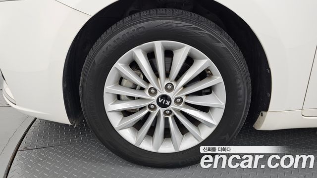 Kia K7 из Кореи Encar