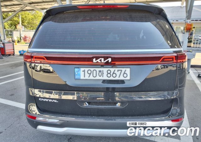 Kia Carnival Diesel 9-Seater Prestige — пробег 62 681 км — фото 3 из 5