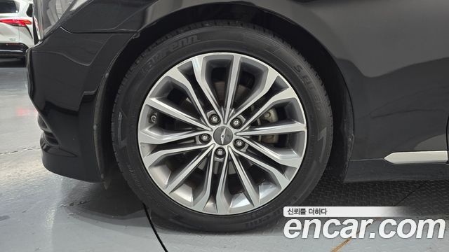 Hyundai Genesis из Кореи Encar