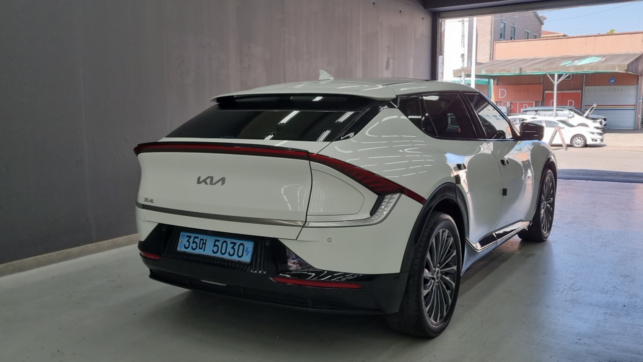 Kia EV6 из Кореи Encar