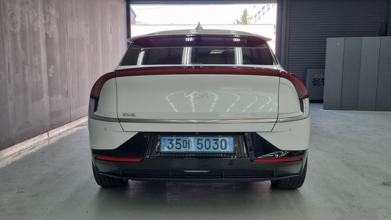Kia EV6 из Кореи Encar