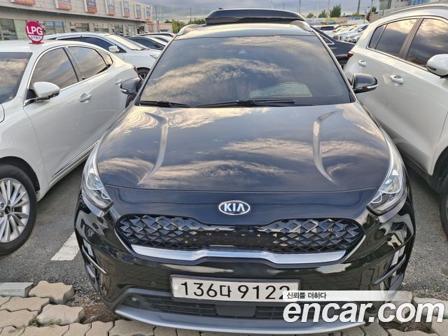 Kia Niro 1.6 PHEV Noblesse Special — пробег 126 582 км — фото 1 из 5