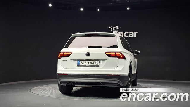 Volkswagen Tiguan 2.0 TDI Prestige — пробег 90 738 км — фото 4 из 5