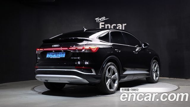 Audi Q4 e-tron 45 Premium Sportback — пробег 1 117 км — фото 2 из 5