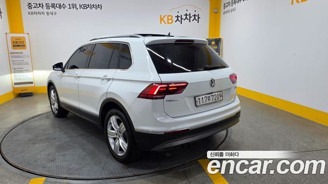 Volkswagen Tiguan 2.0 TDI 4Motion Prestige — пробег 75 263 км — фото 2 из 5