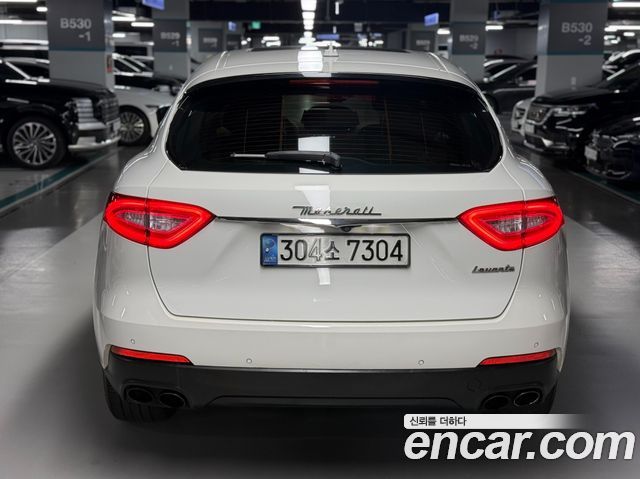 Maserati Levante из Кореи Encar