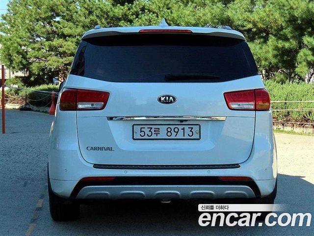Kia Carnival из Кореи Encar