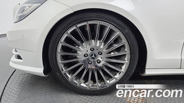 Mercedes-Benz CLS-Class CLS350 AMG Sport Package — пробег 112 379 км — фото 5 из 5