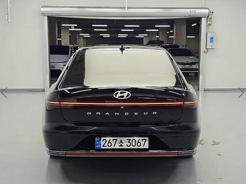 Hyundai Grandeur Calligraphy — пробег 113 879 км — фото 3 из 5