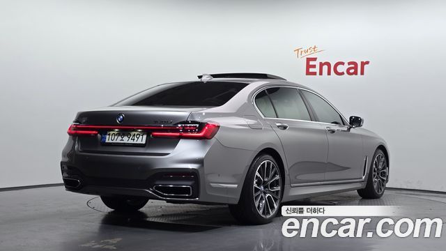 BMW 7-Series 740Li xDrive M Sport Package — пробег 53 036 км — фото 2 из 5