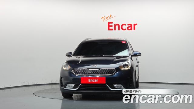 Kia Niro Prestige — пробег 162 262 км — фото 3 из 5