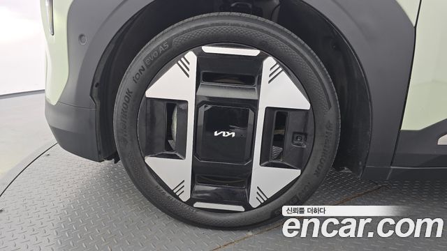 Kia EV3 Long Range 2WD Earth — пробег 81 484 км — фото 5 из 5
