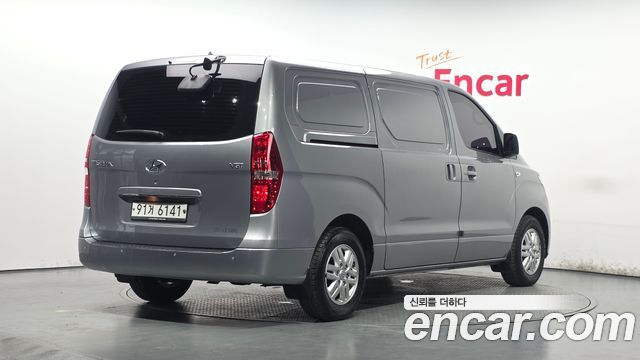 Hyundai Starex Van 3-Seater Smart — пробег 192 081 км — фото 2 из 5