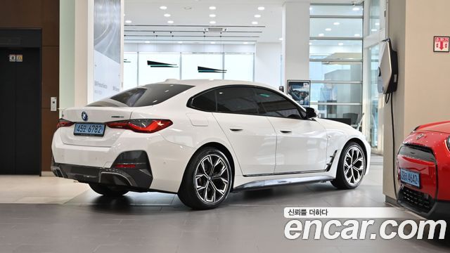 BMW i4 eDrive40 M Sports — пробег 16 938 км — фото 2 из 3